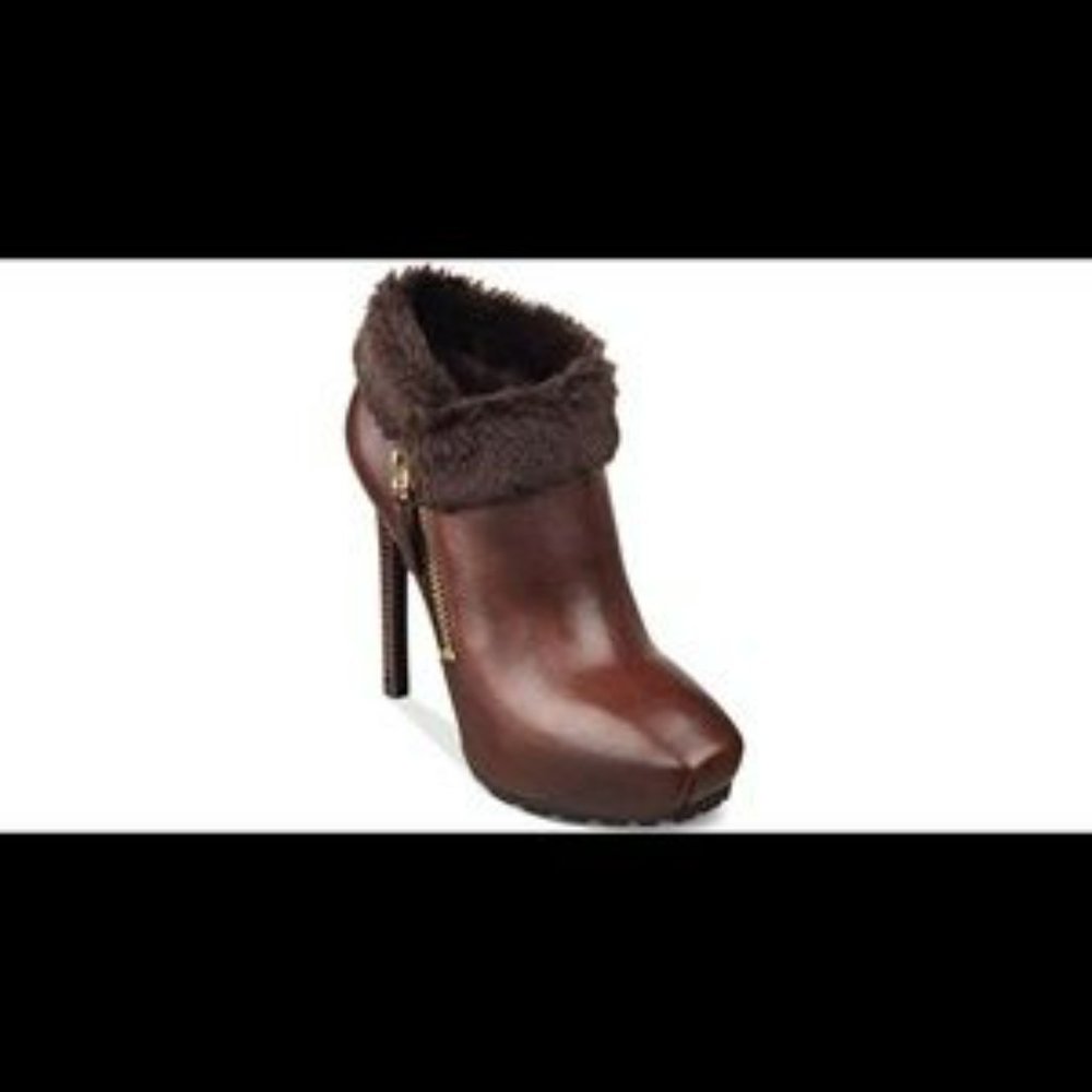 NWOT Guess Ivorie Brown Booties.  SZ 7M - Picture 2 of 3